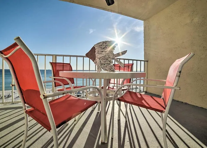 Beachfront Pcb Escape With Free Beach Chair Services