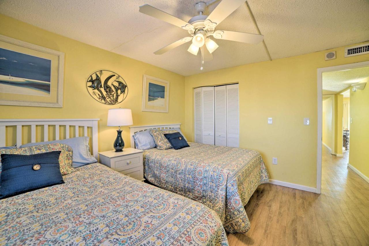 Beachfront Pcb Escape With Free Chair Services Apartment *
